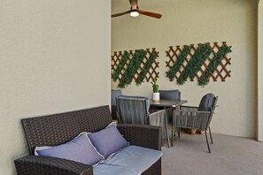 Terrace/patio - Charming Home with Themed Bedrooms & Private Pool (Davenport)