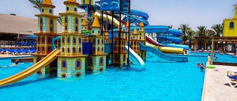 Piscine couverte, piscine extérieure