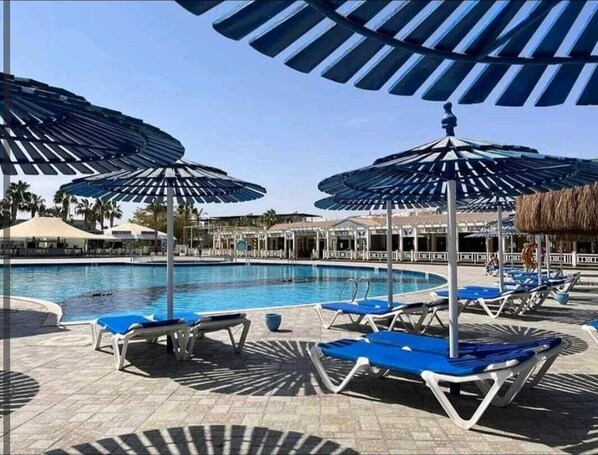 Piscina interna, piscina externa