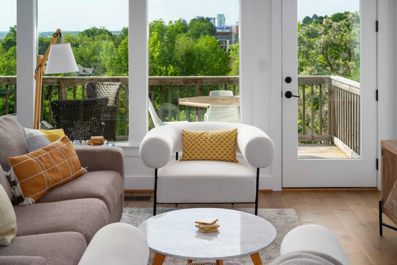 テレビ、書斎 / ワークスペース