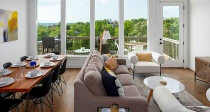 Chic Townhome Close to City & Dining