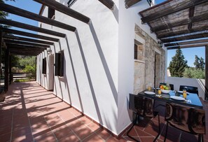 Outdoor dining - Villa Olivia - a compund villa witha private pool (Douliana)