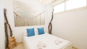 2 bedrooms, free WiFi, bed sheets - Flat in Denia with air conditioning and wifi (Denia)