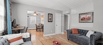 Tranquil 2BR Apt Mpls - 8075 Apt 2