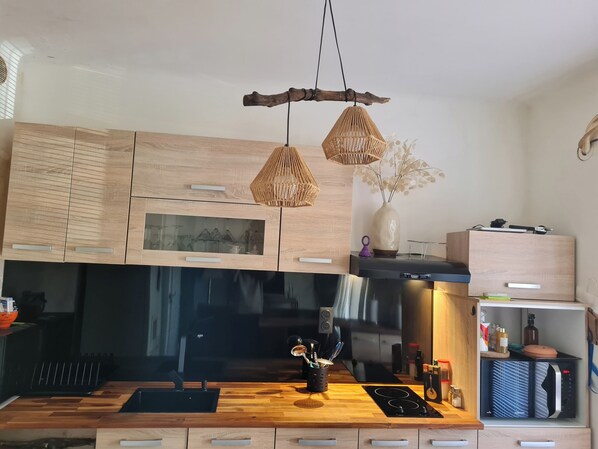 Private kitchen - Très Joli Petit Appartement au Coeur de Sartène (Sartène)