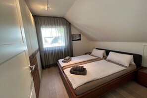1 Schlafzimmer, Schreibtisch, Bügeleisen/Bügelbrett, kostenloses WLAN