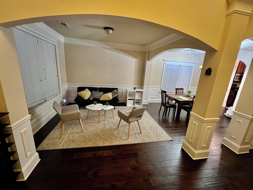 Spacious Newnan Retreat - Minutes from Hospital & Celebrations!