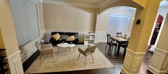 Spacious Newnan Retreat - Minutes from Hospital & Celebrations!