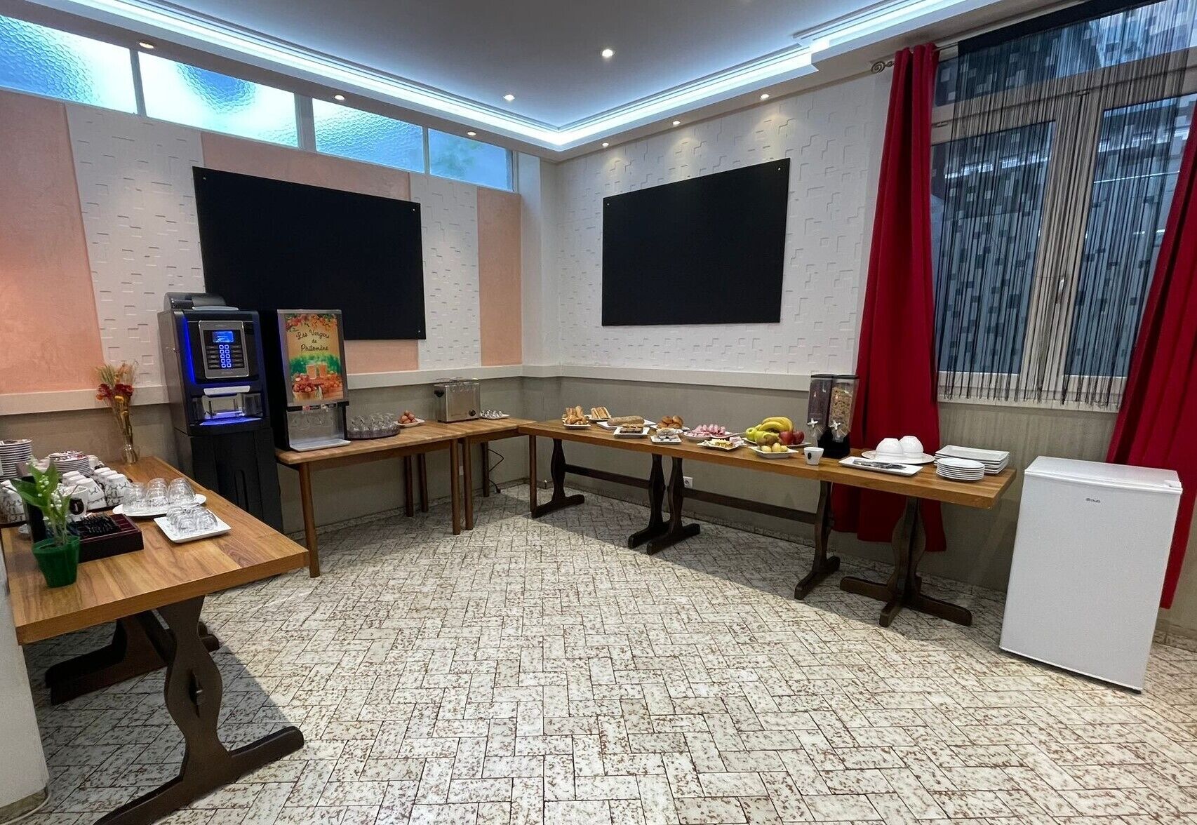 Daily buffet breakfast (EUR 10 per person)