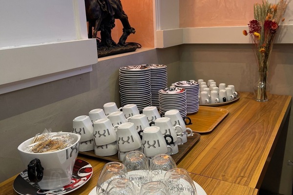 Petit déjeuner buffet servi tous les jours en supplément