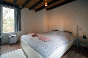 3 bedrooms, WiFi, bed sheets - Havane13 -Quietly located, fully furnished holiday home (Hastiere)