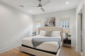 5 bedrooms, free WiFi, bed sheets