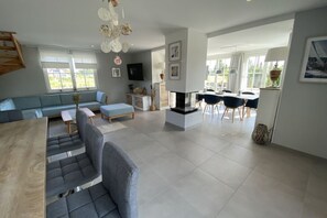 Smart TV, fireplace, books - Organic holiday home Strandgut (Parow)