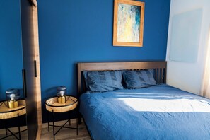 2 chambres, fer et planche à repasser, Wi-Fi, draps fournis