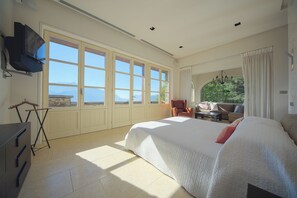 7 bedrooms, iron/ironing board, free WiFi, bed sheets