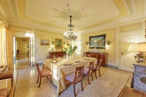 Dineren