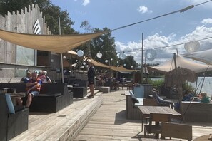 Outdoor dining - Winterswijk Modern retreat (Winterswijk Meddo)