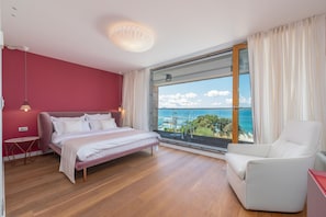 4 quartos, berços grátis, roupa de cama