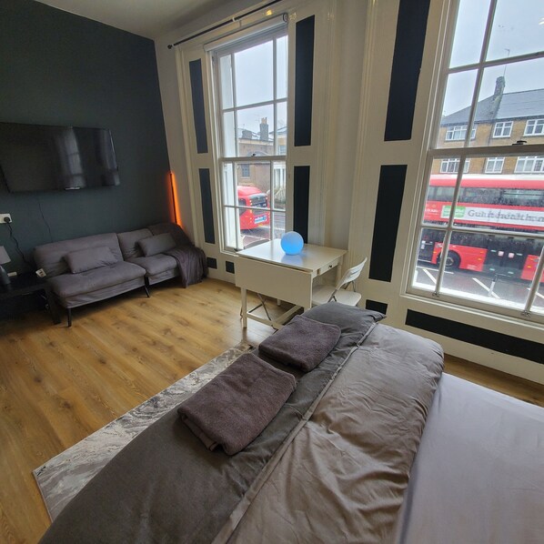 1 soverom, strykejern/-brett, wi-fi (inkludert) og sengetøy