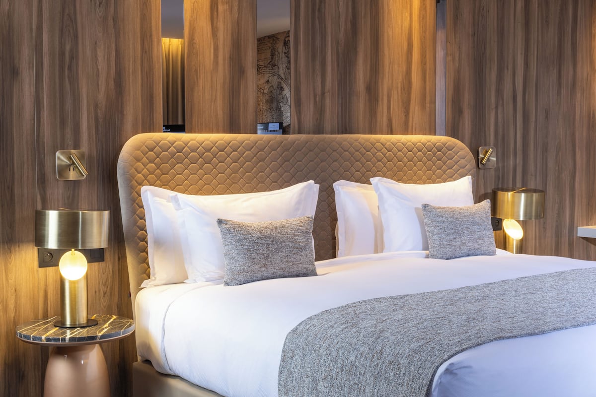 1 bedroom, Egyptian cotton sheets, premium bedding, minibar