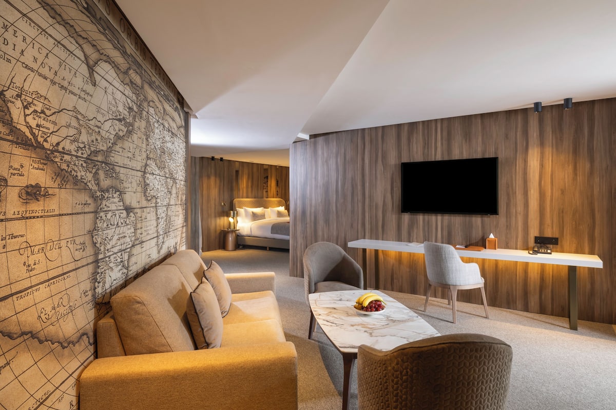 Superior Suite, Terrace | 1 bedroom, Egyptian cotton sheets, premium bedding, memory-foam beds