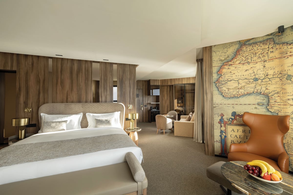 1 bedroom, Egyptian cotton sheets, premium bedding, minibar