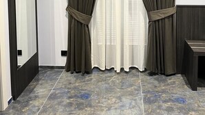 Chambre Triple Supérieure, vue ville