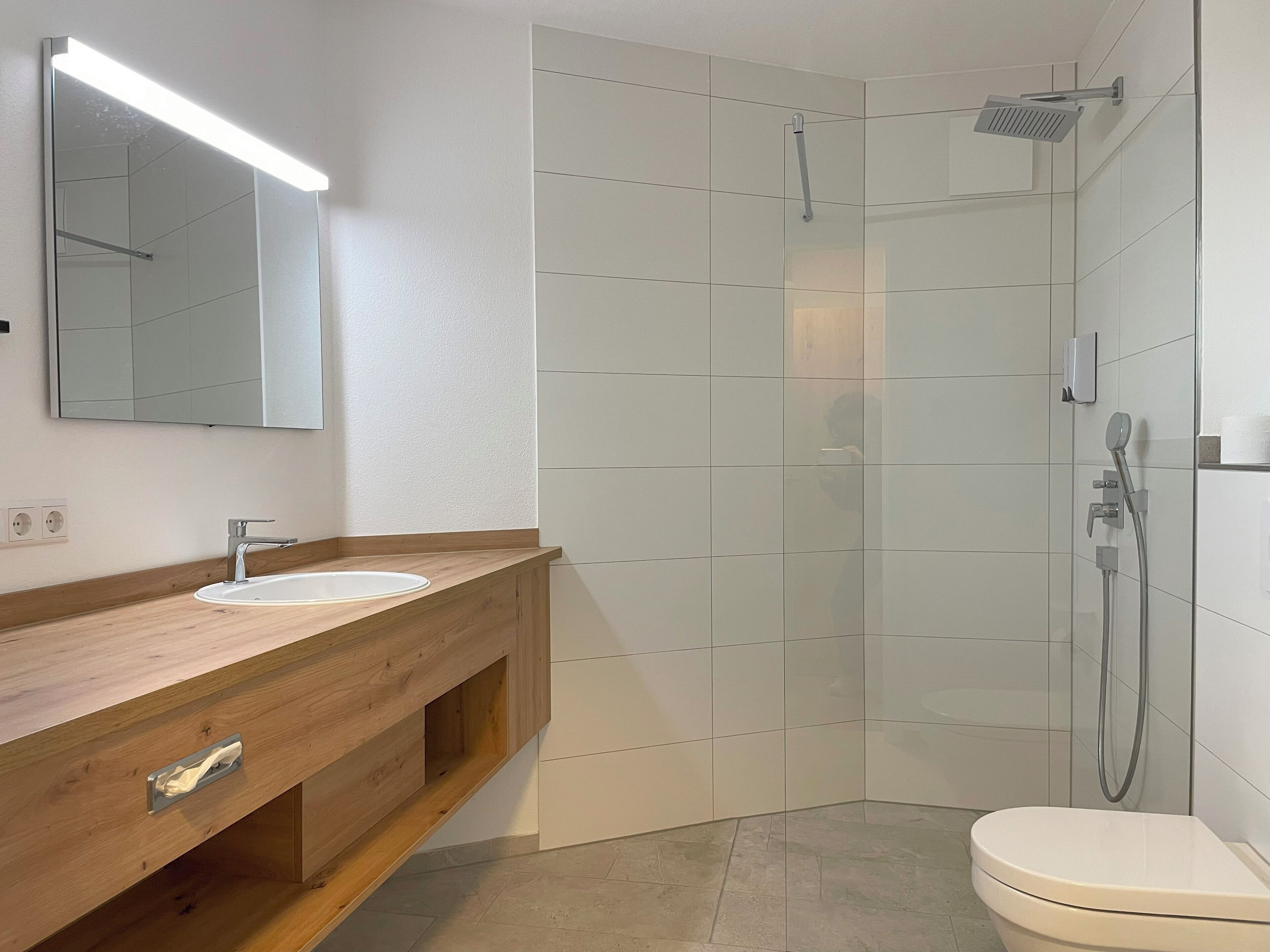 Shower, rainfall showerhead, hair dryer, heated floors