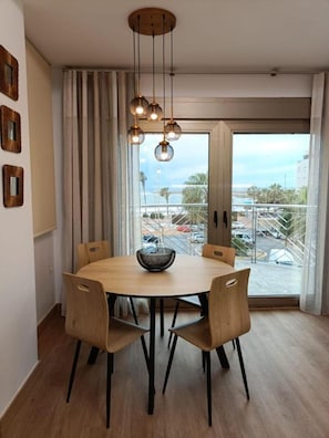 Dining - 201apartamento SAN Nicolas Adriatico-balcon Apartamento Vacacional Frente al mar (Adra)