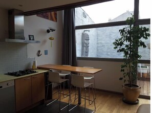 Oppvaskmaskin, hurtigmikser og kjøkkenutstyr