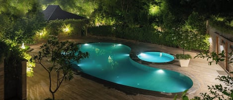Piscine extérieure