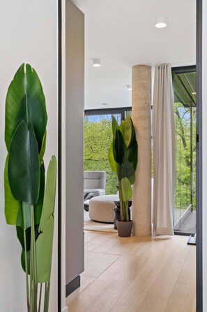 Interior - Luxury Downtown Apartment with Modern Amenities (Luxembourg)