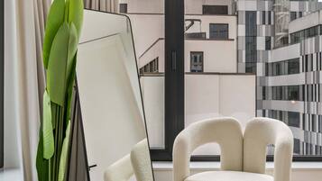 1 slaapkamer, een strijkplank/strijkijzer, wifi, beddengoed