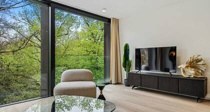 Spacious 6th-Floor Gem: Modernity Meets Comfort!