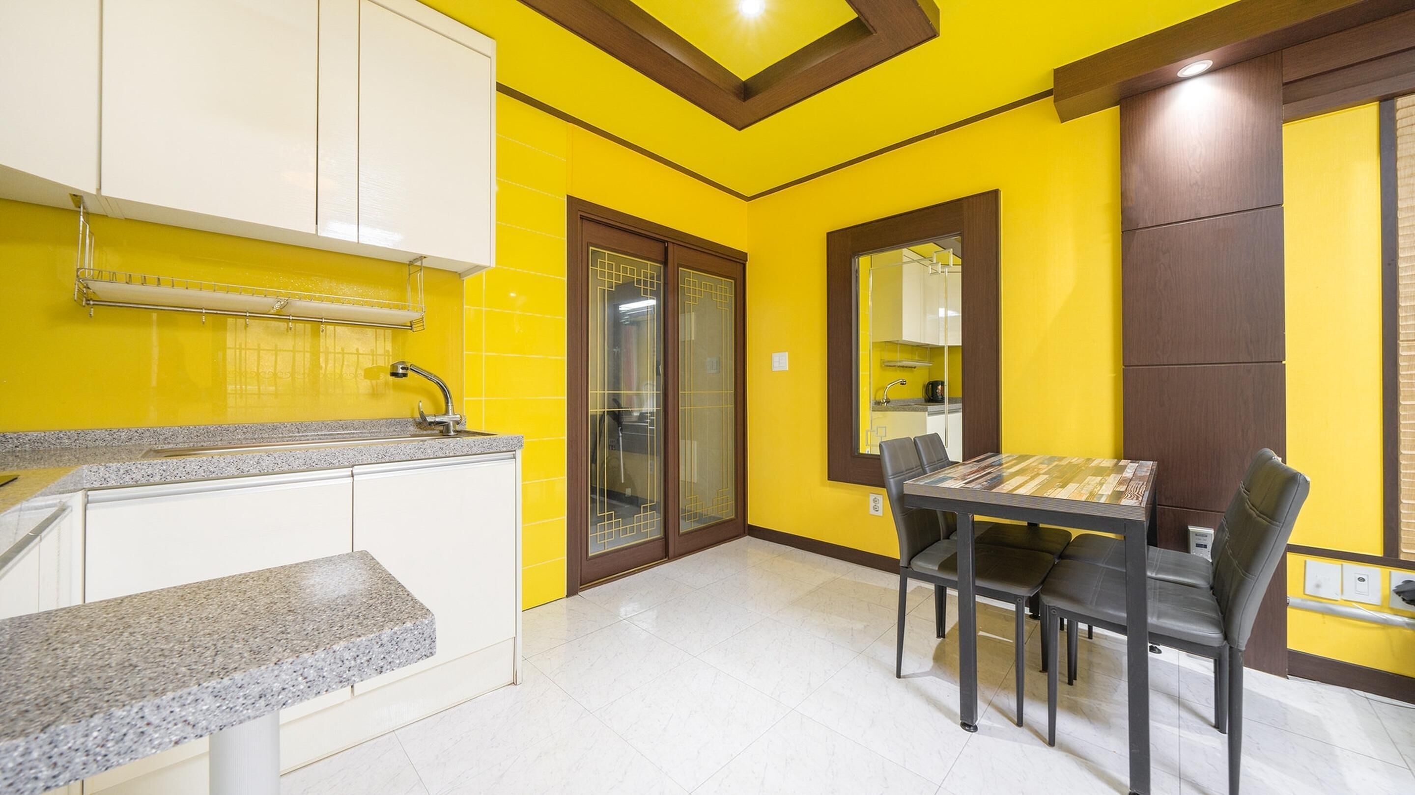 Basic Room, 1 Bedroom (Lailac pension) | Private kitchen | Fridge