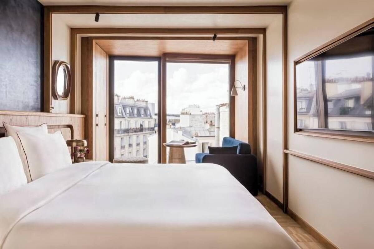 Minibar, in-room safe, blackout drapes, soundproofing