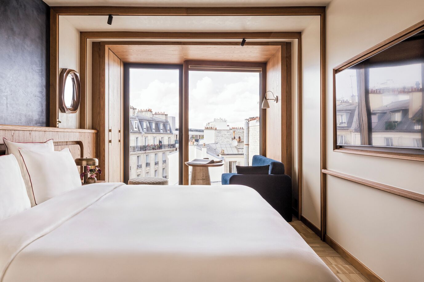 Minibar, in-room safe, blackout curtains, soundproofing