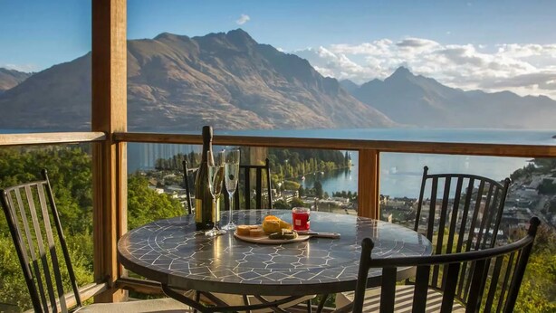 Unclassified image, 1 of 17, button - Stunning Villa Fabulous views over Queenstown (Queenstown)