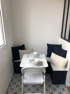 Dining - Studio Near Eiffel Tower JO 2024 (Paris)