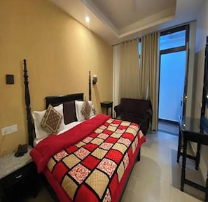 Quarto casal luxo | Quartos à prova de som, Wi-Fi de cortesia, roupa de cama