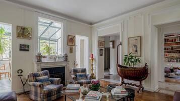 Maison Classique, 4 chambres, non-fumeurs, cuisine | Coin séjour