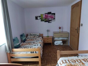 2 Schlafzimmer, Bügeleisen/Bügelbrett, Reisekinderbett, kostenloses WLAN