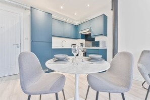 Dining - Characterful 1 Bed Central Nottingham Apartment (Nottingham)