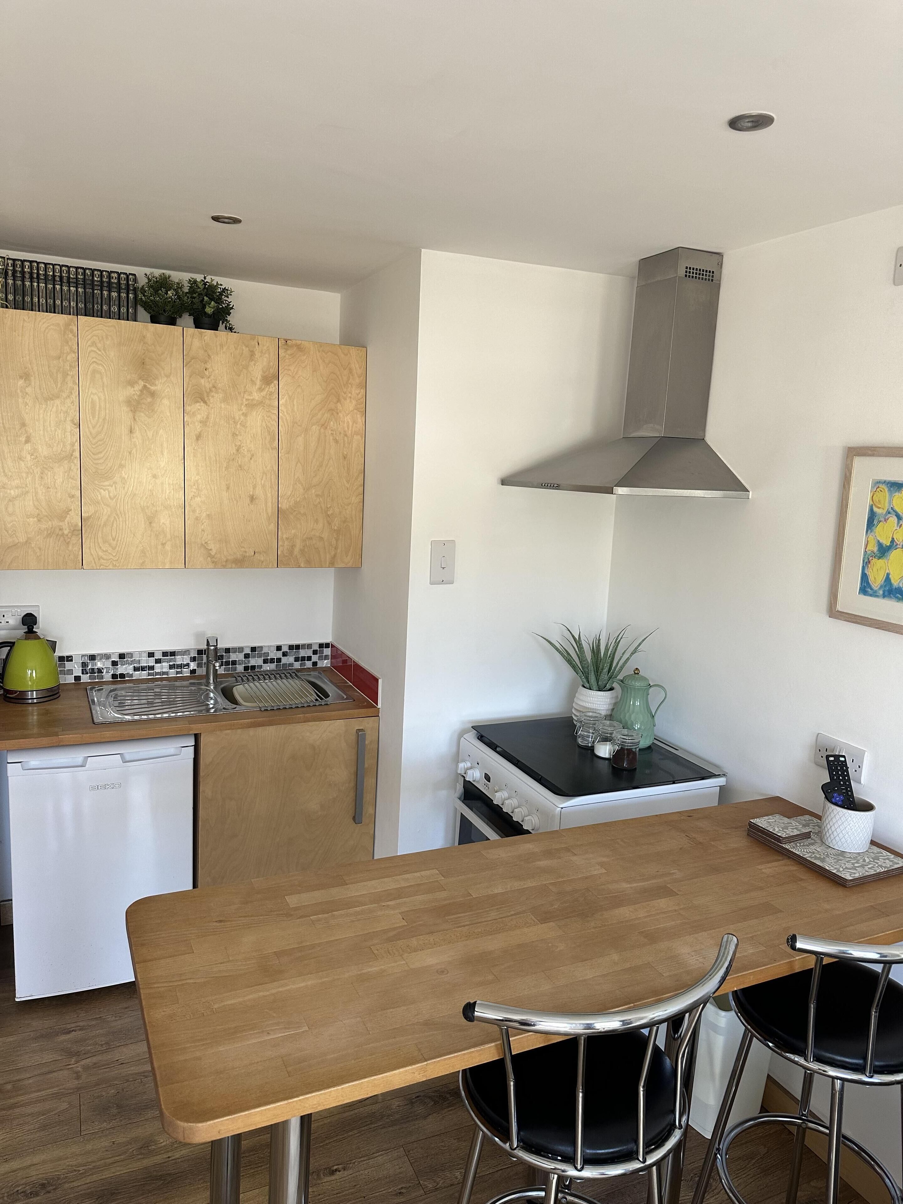 Apartemen | Dapur pribadi | Lemari es, microwave, oven, dan kompor