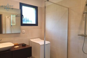 Hair dryer, towels - U caseddu di a Castagna (Coti-Chiavari)