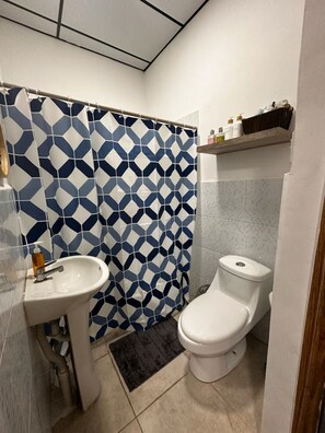 Towels, soap, shampoo, toilet paper