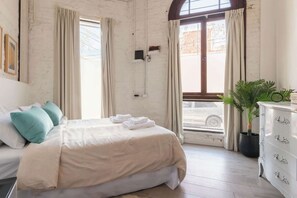 5 chambres, fer et planche à repasser, Wi-Fi, literie fournie
