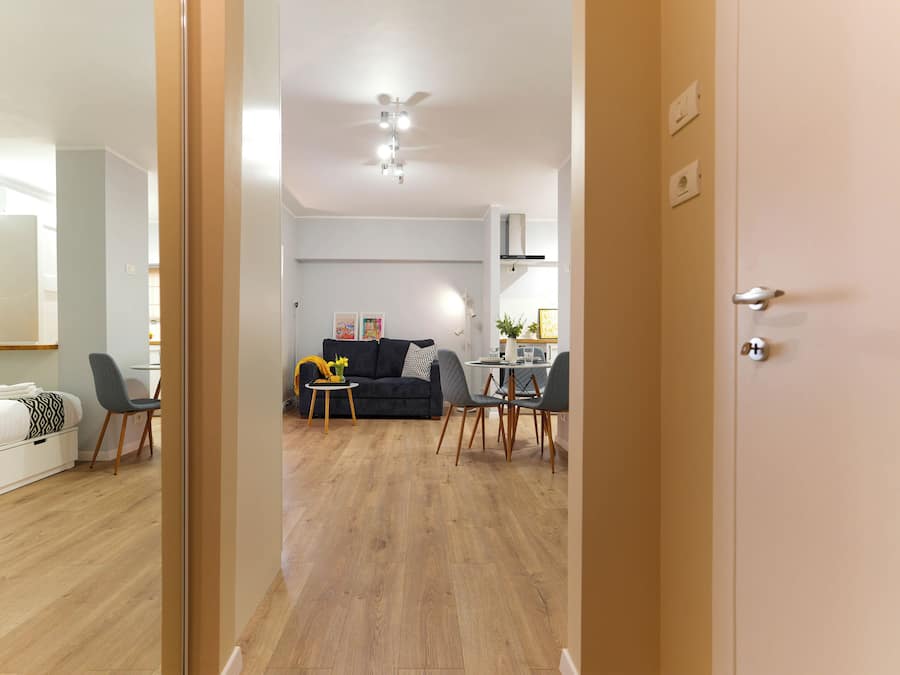 Estúdio luxo | Espaço de trabalho para notebook, ferros/tábuas de passar roupa