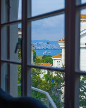 Suite Deluxe | Sábanas de algodón egipcio y ropa de cama de alta calidad