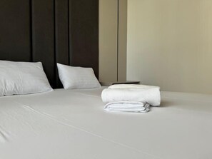1 habitación, tabla de planchar con plancha, wifi y ropa de cama 